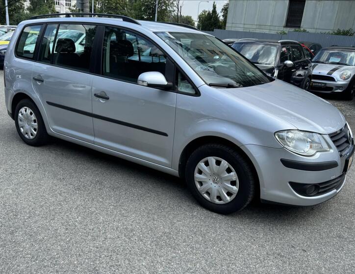 Volkswagen Touran 14