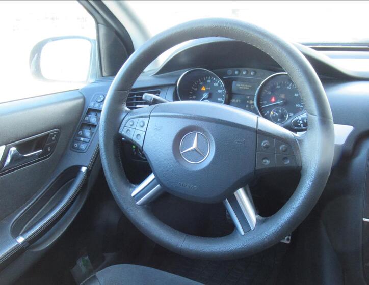 Mercedes-Benz Třídy R 11