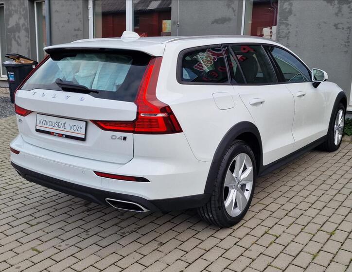 Volvo V60 10