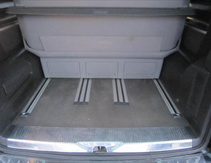 Volkswagen Multivan 48