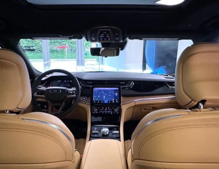 Jeep Grand Cherokee 22