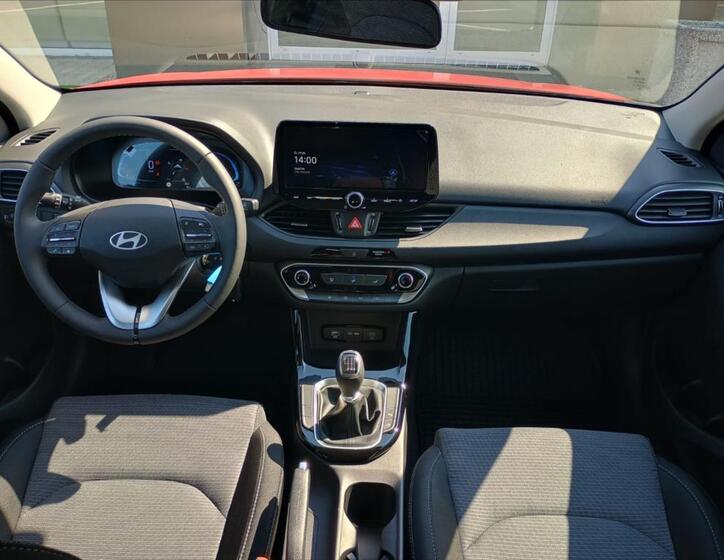 Hyundai i30 4