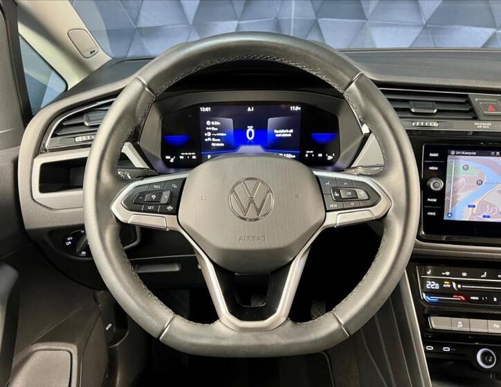 Volkswagen Touran 13