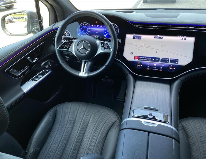 Mercedes-Benz EQE 13