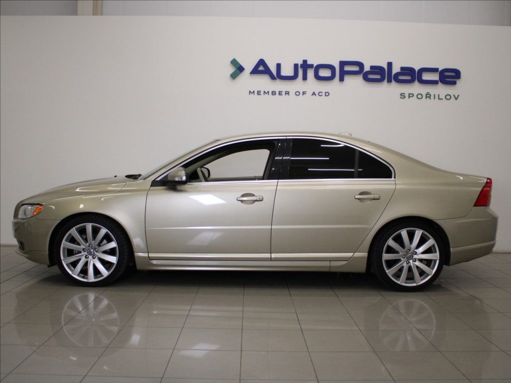 Volvo S80