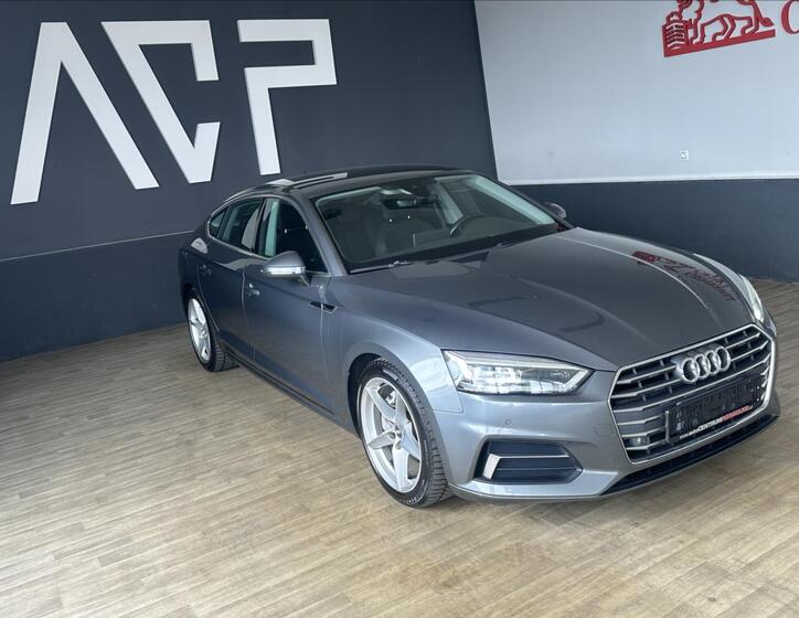 Audi A5 4