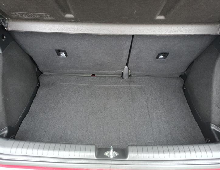 Hyundai i20 6