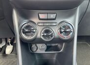 Peugeot 208 10