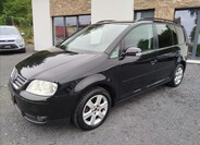 Volkswagen Touran 2