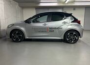 Toyota Yaris 8