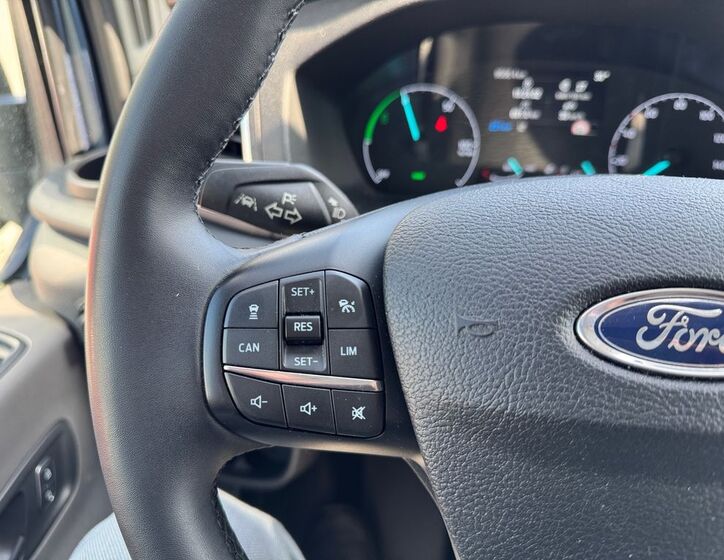 Ford Transit 12