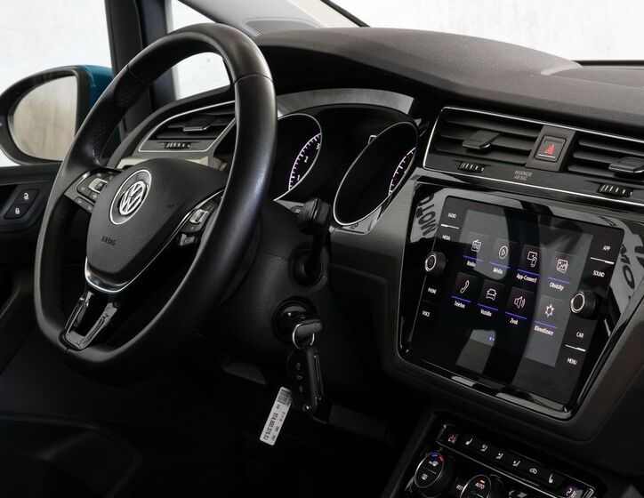 Volkswagen Touran 13