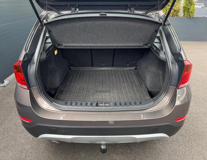 BMW X1 11