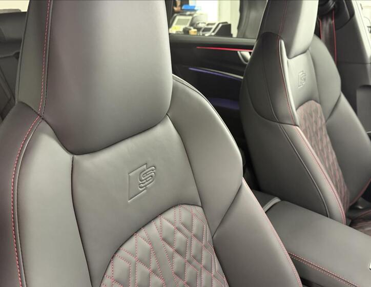 Audi S7 13