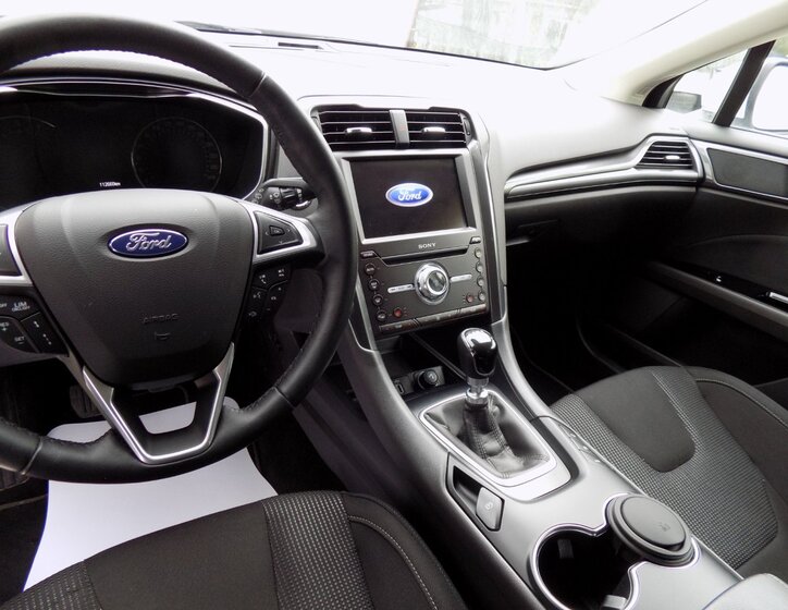 Ford Mondeo 25
