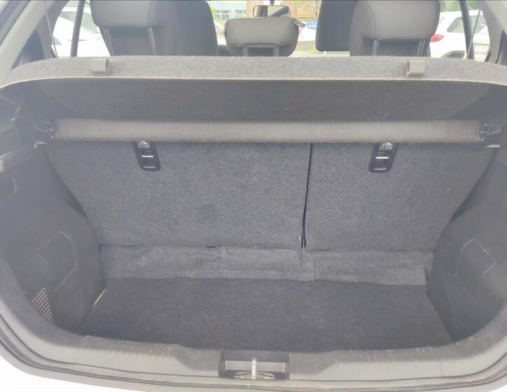 Suzuki Ignis 12