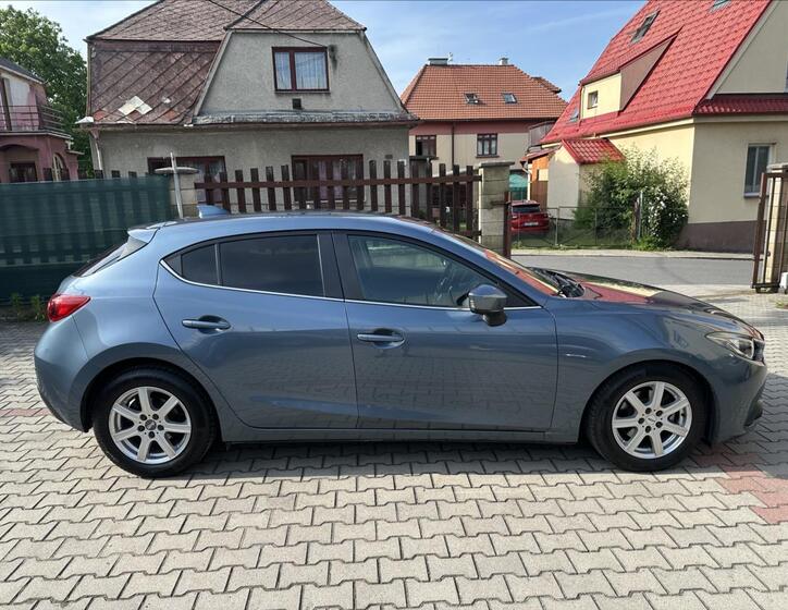 Mazda 3 2