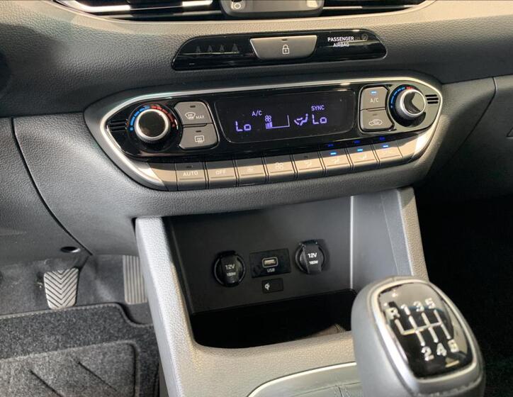 Hyundai i30 38