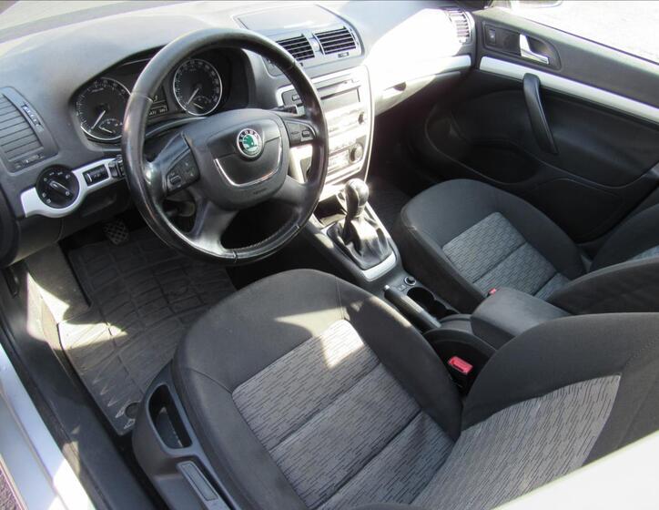 Škoda Octavia 9