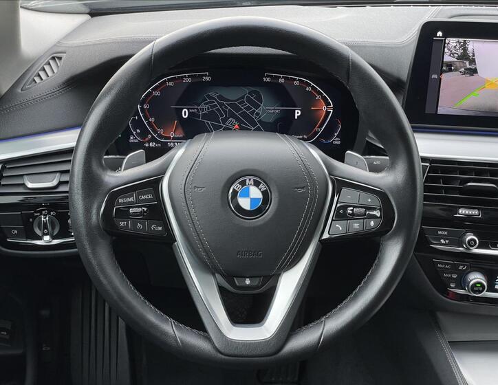 BMW Řada 5 8