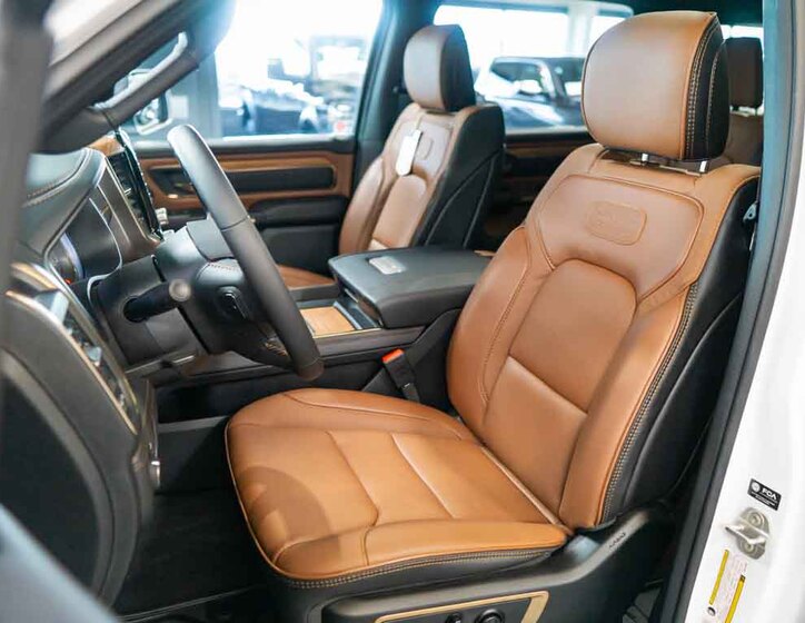 Dodge RAM 14