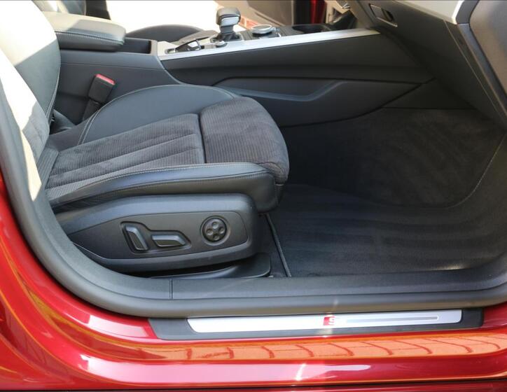 Audi A5 40