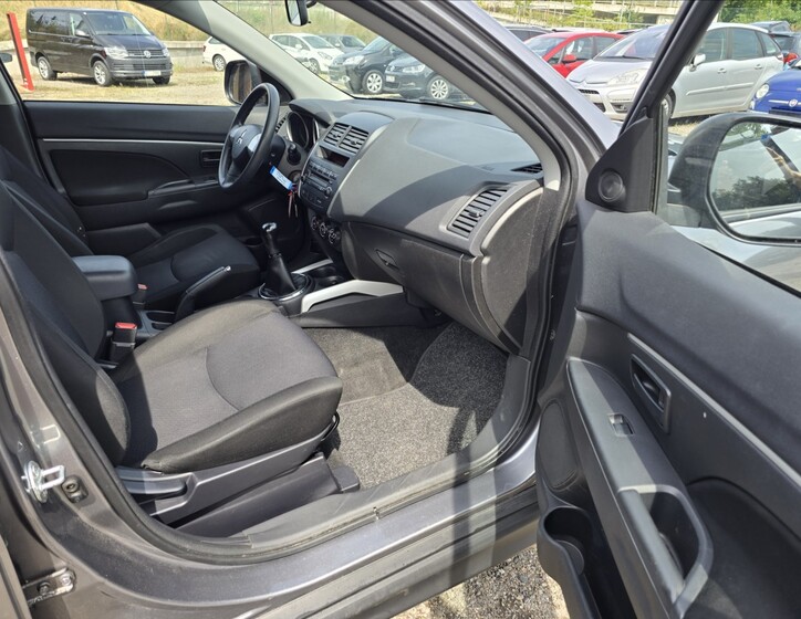 Mitsubishi ASX 14