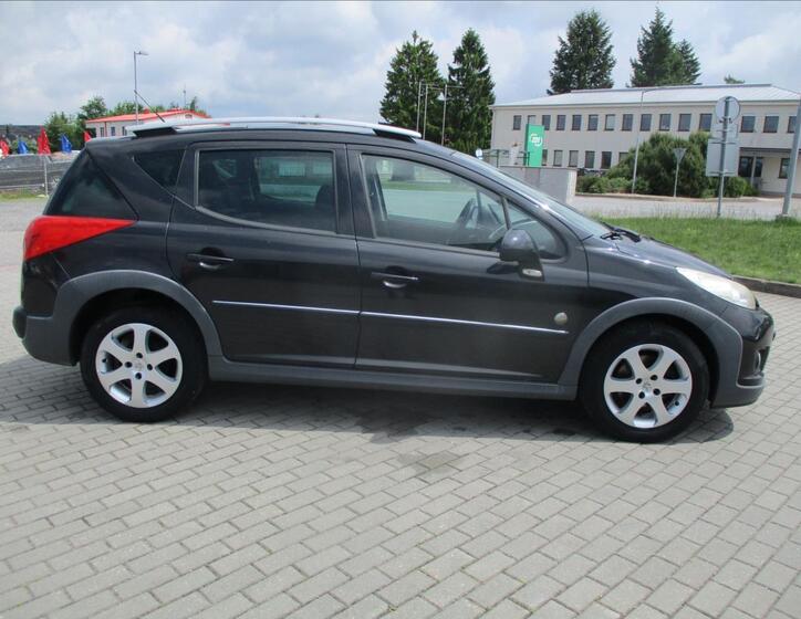 Peugeot 207 5