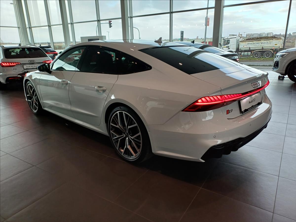 Audi S7