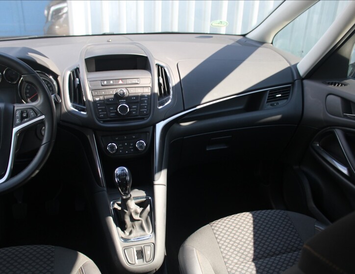 Opel Zafira 15