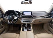 BMW Řada 7 11