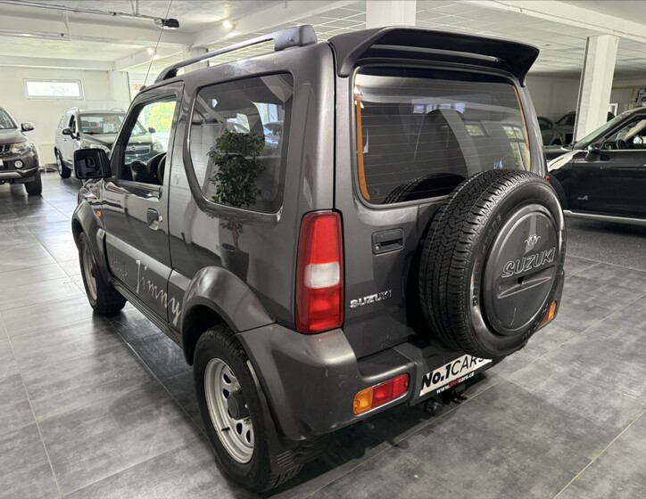 Suzuki Jimny 4