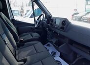 Mercedes-Benz Sprinter 11