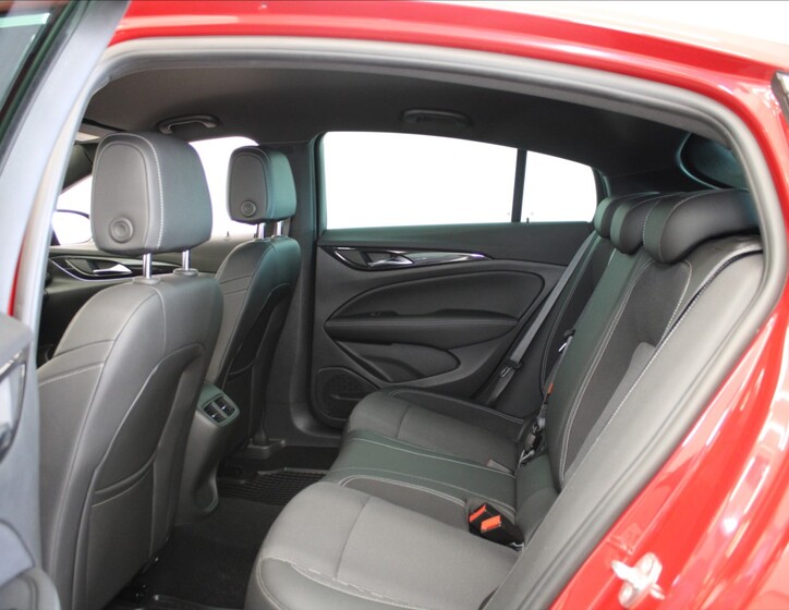 Opel Insignia 7