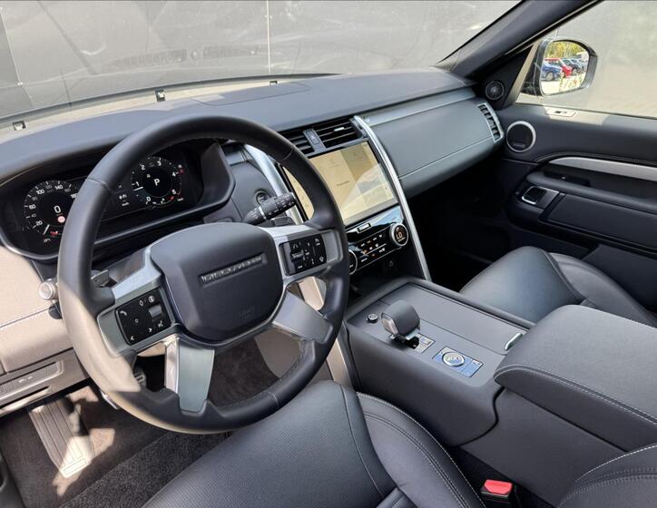 Land Rover Discovery 9