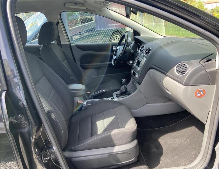 Ford Focus 23