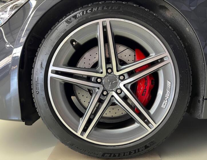 Mercedes-Benz AMG GT 9