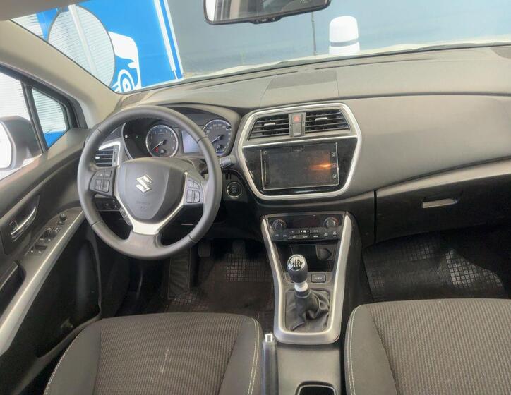 Suzuki SX4 S-Cross 2