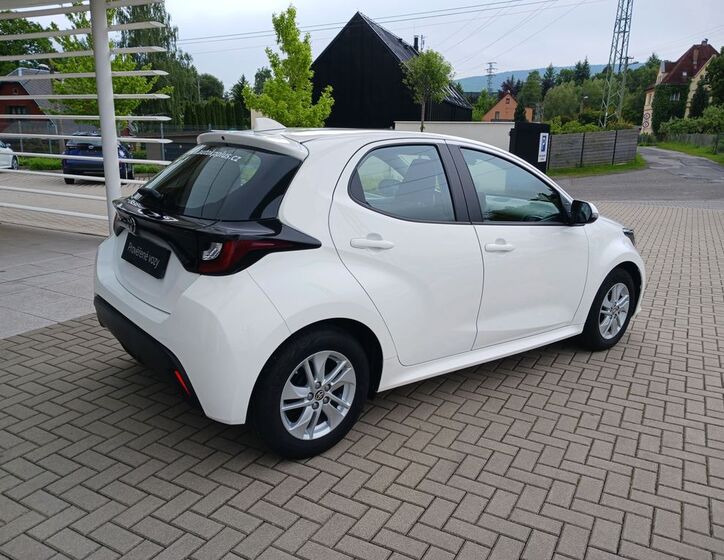 Toyota Yaris 6