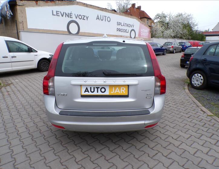 Volvo V50 6