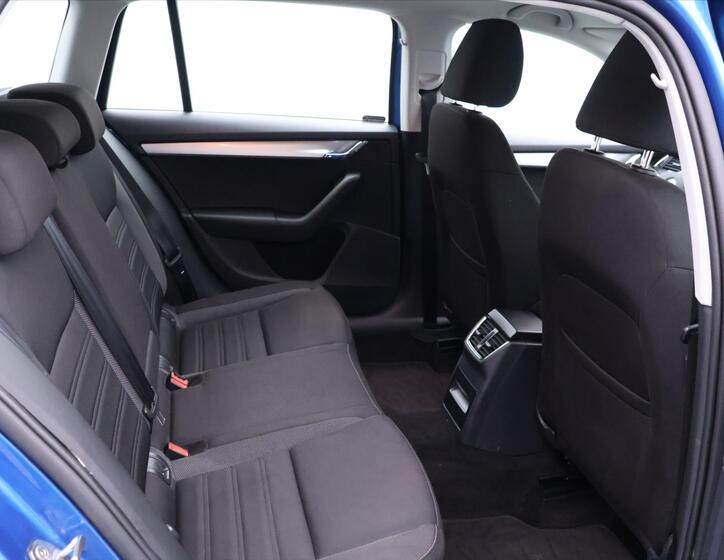 Škoda Octavia 13