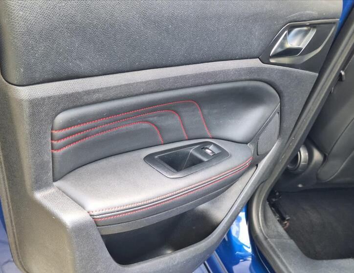 Peugeot 308 10
