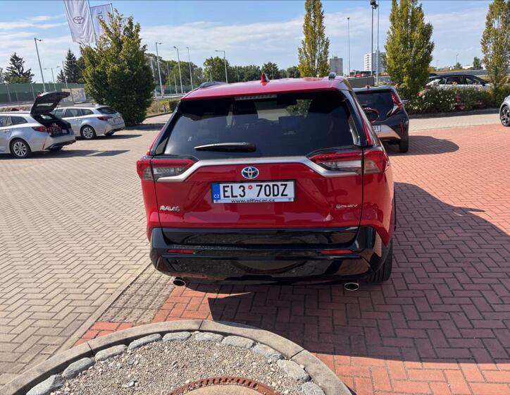 Toyota RAV4 6