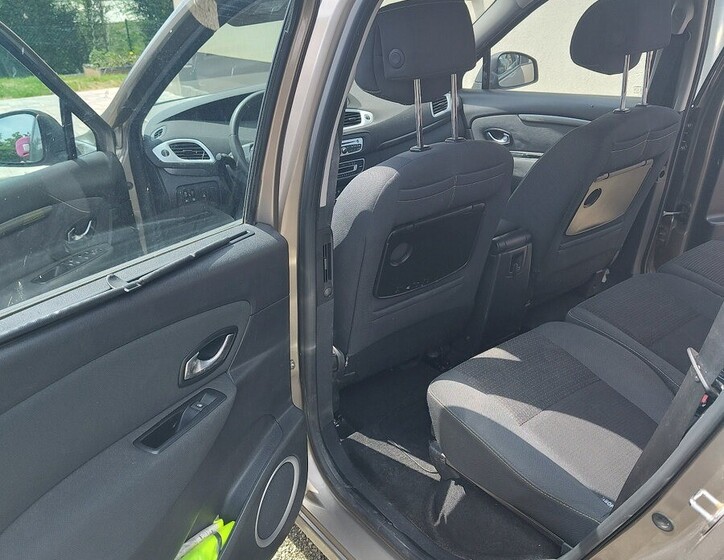 Renault Grand Scénic 19