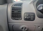 Hyundai Accent 11