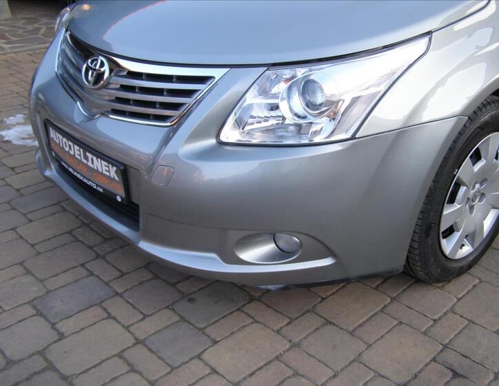 Toyota Avensis 9