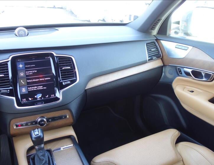 Volvo XC90 22