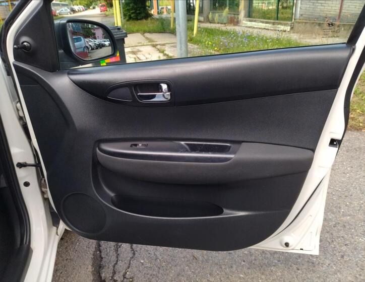 Hyundai i20 19