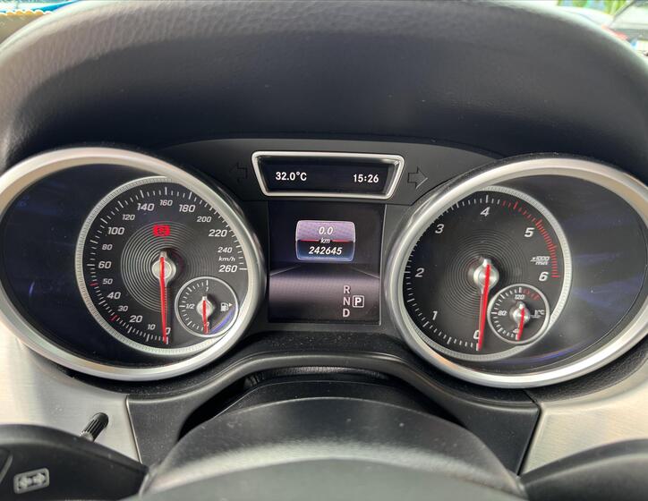 Mercedes-Benz GLE 9