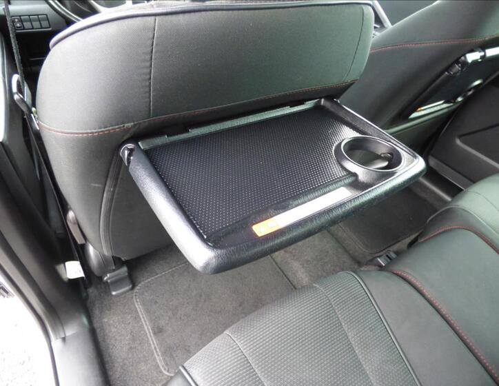 Mazda 5 38
